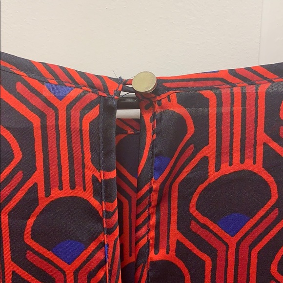 Silky feeling blouse - Picture 3 of 4